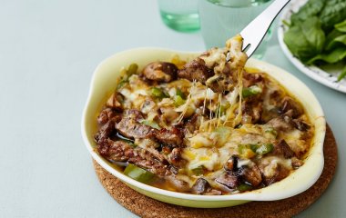 Как приготовить сочную говядину с лесными грибами в томатном соусе