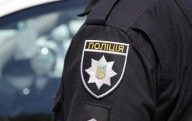 Чи має право поліція обшукувати на вулиці: що робити, коли вас просять відкрити багажник чи показати сумку