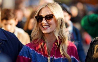 Кьяра Ферраньи и Яна Рудковская носят одинаковые костюмы от Louis Vuitton