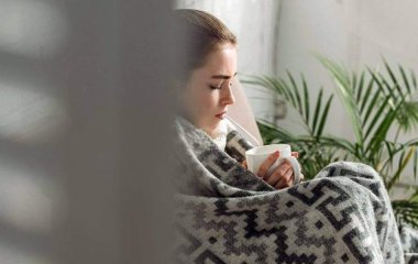 Лікар порадив пити теплий чай за температури