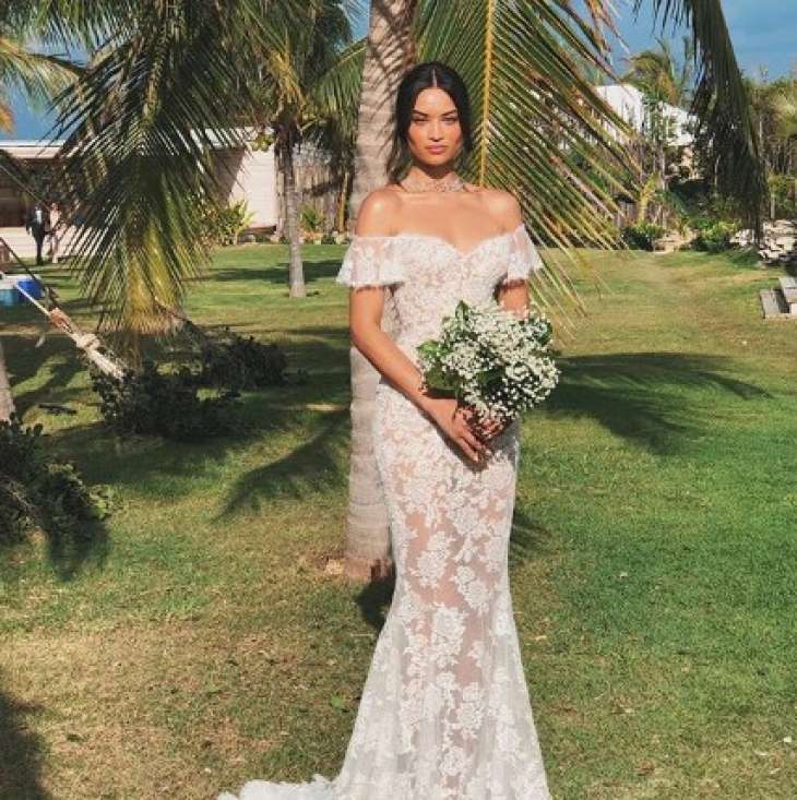 Шанина Шейк отдыхает на Бали в бархатном бикини 