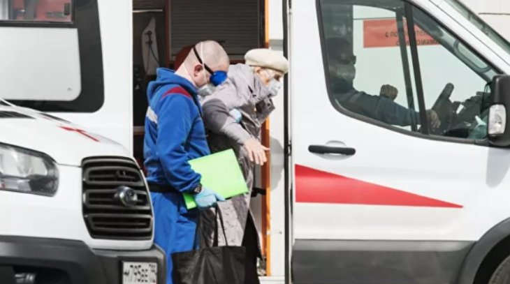 Вчені з'ясували, чому люди похилого віку більш схильні до коронавірусу