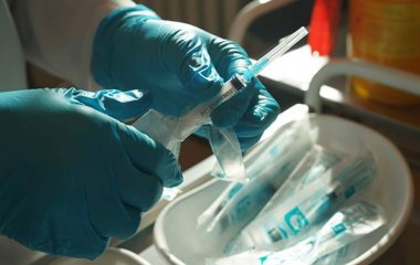 Вчені оцінили дію четвертої дози вакцини від коронавірусу