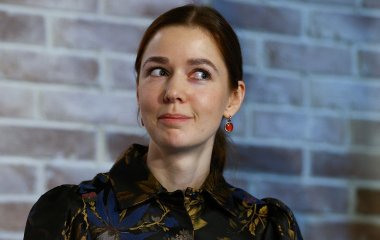 Алена Ахмадуллина и Полина Аскери-Белоцерковская носят одинаковые платья