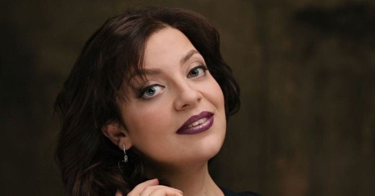 Невпізнанна Наталія Холоденко з салом у руці показала себе в молодості: