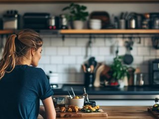 Кухонні звички, що свідчать про високий рівень інтелекту жінки