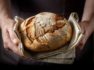 Долго не черстветь: как лучше хранить хлеб