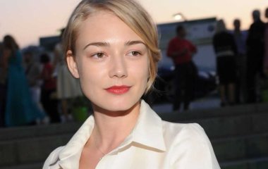 Оксана Акиньшина с детьми на премьере мультфильма 