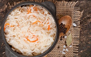 Як часто можна їсти квашену капусту: кому категорично заборонено вживати 
