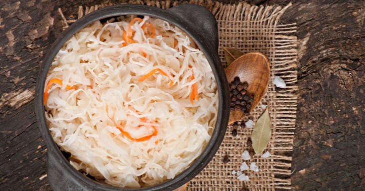 Як часто можна їсти квашену капусту: кому категорично заборонено вживати 
