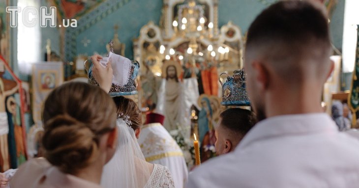 Одружені свідки на весіллі – гріх чи норма?: священник відповів