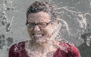 Утренняя отёчность: косметолог рассказала, как бороться с проблемой