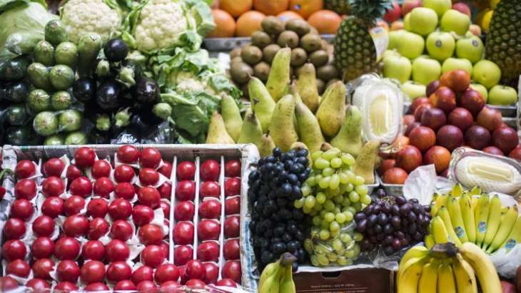Ученые назвали самые опасные летние фрукты и овощи