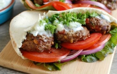 Средиземноморский бургер