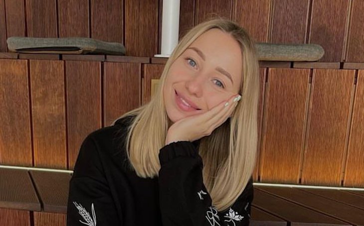 Молодая жена Виктора Павлика Екатерина Репяхова показала роскошный букет, но не от мужа