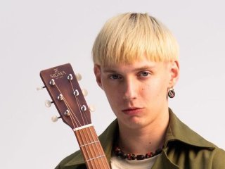 Популярний український співак розлучився з дружиною через два роки після весілля і назвав причину