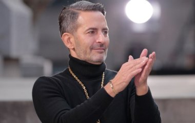 Марк Джейкобс не скрывает привязанность к собакам  