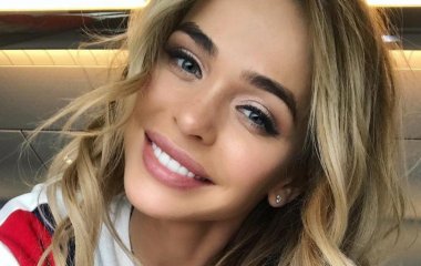 Анна Хилькевич продемонстрировала классический LOOK 