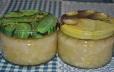 Успейте, пока огурцы дешевые: как сделать вкусную заготовку для рассольника в банках