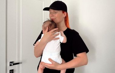 Светлана Тарабарова восхищалась нежными объятиями с двухмесячной дочкой
