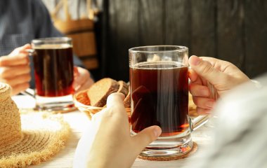 Лікар розповіла про здатність магазинного квасу викликати передчасне старіння