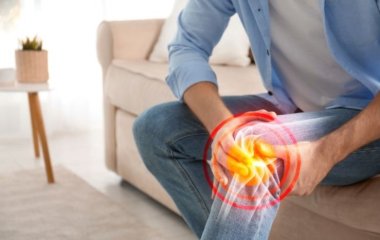 Коліно прострелило. Які хвороби призводять до болю в суглобі