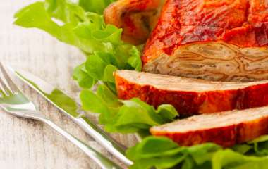 Запеченная фаршированная курица