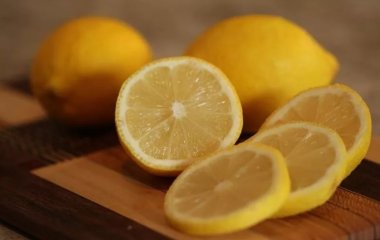 Чому організму хочеться кислого: 3 приводи для занепокоєння