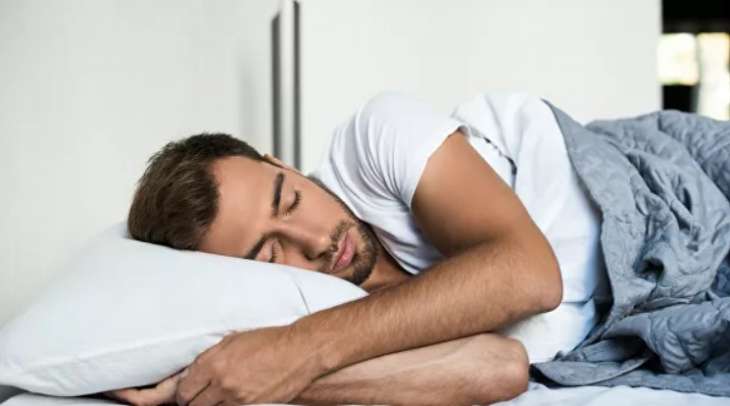 Ученые рассказали, что угрожает любителям вздремнуть днем