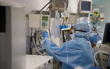 Названо основні симптоми COVID-19 у вакцинованих