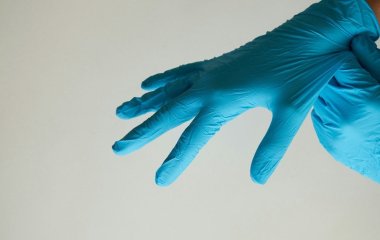 Привітання з Днем хірурга в Україні 2025 року: листівки українською, проза