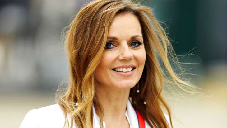 44-летняя экс-участница Spice Girls демонстрирует стройную фигуру после вторых родов