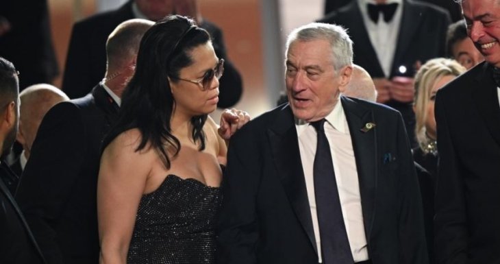 Роберт Де Ниро и Тиффани Чен вышли на прогулку с новорожденной дочкой (фото)