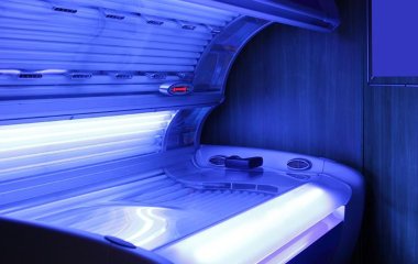 Косметолог попередила про небезпеку солярію взимку