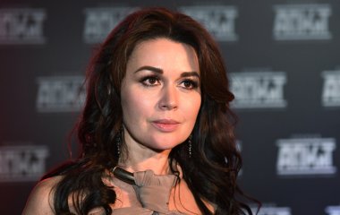 Близкие Анастасии Заворотнюк прокомментировали информацию о параличе актрисы