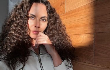 Настя Каменских очаровала солнечными фото и рассказала, что помогает ей держать эмоциональное равновесие