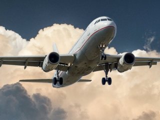 Зліт літака закінчився важкими травмами для жінки: що сталося і в якому стані туристка