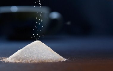 Врачи рассказали, чем вреден рафинированный сахар