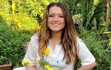 47-летняя Могилевская впечатлила фанов сменой имиджа: вся такая загадочная и романтичная