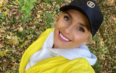 «Не смешите»: подписчики раскритиковали Ирину Федишин за выбор одежды для сбора грибов в лесу