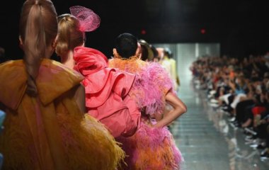 Живой коралл — трендовый цвет года по версии Pantone