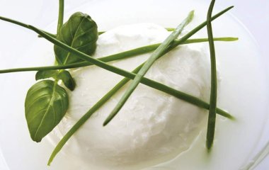 Дієтолог розповів про правильне вживання кисломолочних продуктів
