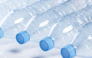 Як пластикова пляшка допоможе позбутися найпопулярнішої проблеми на кухні: про це ніхто не знає