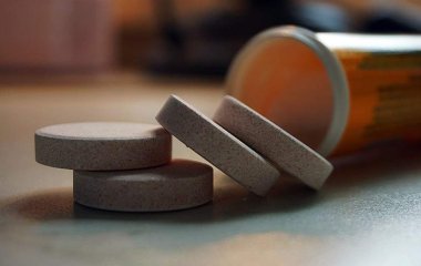 Вчений попередив про небезпеку прийому вітаміну C при COVID-19