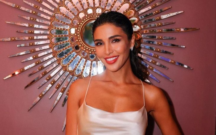 Санта Димопулос сменила имя и отчество и показала документы