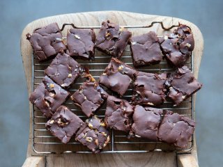 Ласуни оцінять: рецепт брауні з волоським горіхом