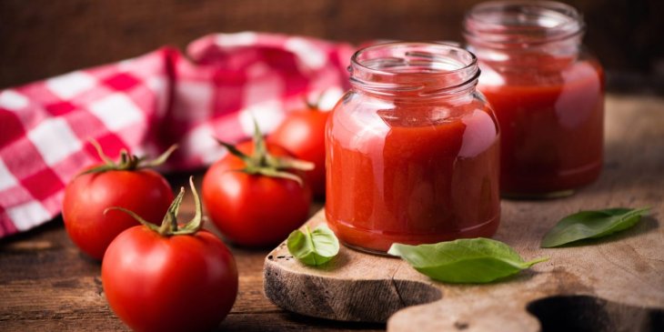 Сподобається з першої ложки: рецепт томатного соусу з яблуками