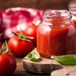 Понравится с первой ложки: рецепт томатного соуса с яблоками