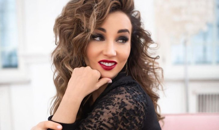 «Богиня!»:  Анфиса Чехова в купальнике восхитила поклонников фигурой