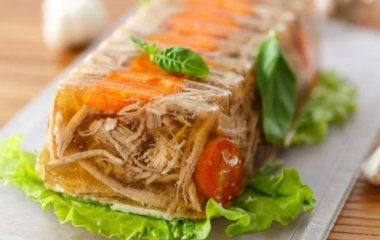 Если холодец не застыл: простой лайфхак, как спасти блюдо